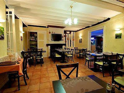 Logis Hôtel Restaurant Métropole Mirande  Exterior foto